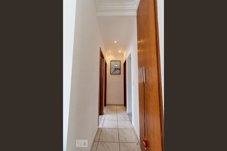 Corredor de apartamento à venda com 3 quartos, 70m² em Vila Paquetá, Belo Horizonte