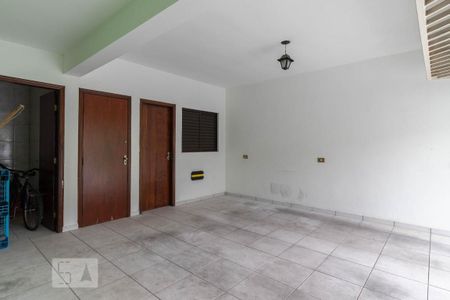 Garagem de casa à venda com 3 quartos, 268m² em Imirim, São Paulo