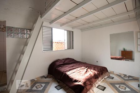 suite 1 de casa para alugar com 2 quartos, 210m² em Jardim Três Marias, São Paulo