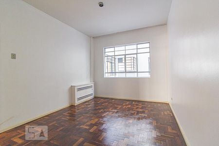 Quarto 1 de apartamento para alugar com 3 quartos, 134m² em Centro, Curitiba