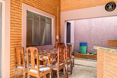 Área Externa de casa à venda com 3 quartos, 327m² em Vila Nogueira, Campinas