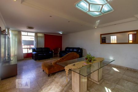 Sala de casa à venda com 5 quartos, 350m² em Vila Sao Geraldo, São Paulo