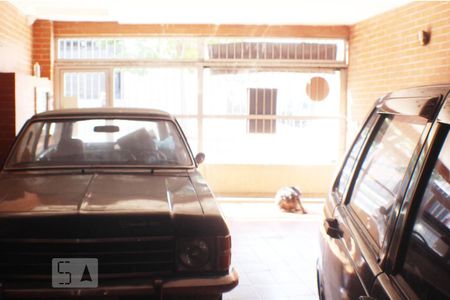 Caragem de casa à venda com 4 quartos, 138m² em Vila Santa Clara, São Paulo