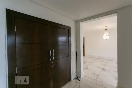 Entrada de apartamento à venda com 4 quartos, 300m² em Anchieta, Belo Horizonte