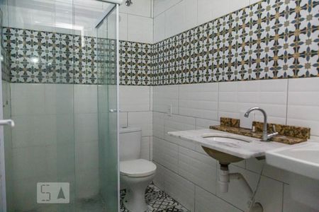 Banheiro de kitnet/studio para alugar com 1 quarto, 24m² em Vila Regente Feijó, São Paulo