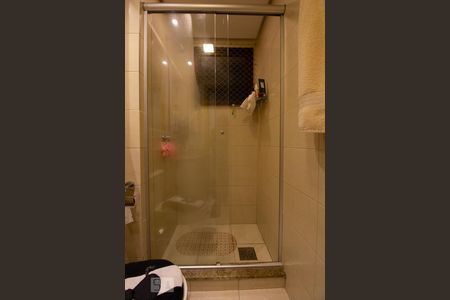 Banheiro da Suíte de apartamento à venda com 3 quartos, 84m² em Passo da Areia, Porto Alegre