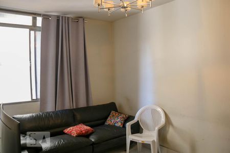 Sala de apartamento à venda com 2 quartos, 80m² em Sagrada Família, Belo Horizonte