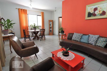 Sala 1 de casa à venda com 4 quartos, 242m² em Mirandópolis, São Paulo