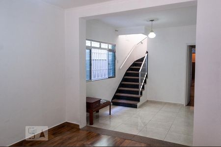Sala de casa para alugar com 3 quartos, 180m² em Vila Paulo Silas, São Paulo