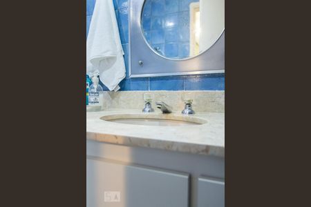 Apartamento à venda com 160m², 4 quartos e 2 vagas Apartamento à venda com 160m², 4 quartos e 2 vagasBanheiro do Quarto 1