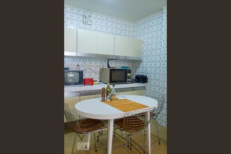 Apartamento à venda com 160m², 4 quartos e 2 vagas Apartamento à venda com 160m², 4 quartos e 2 vagasCozinha