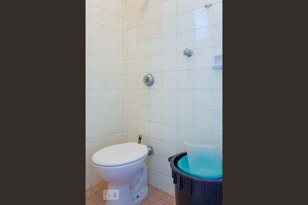 Apartamento à venda com 160m², 4 quartos e 2 vagas Apartamento à venda com 160m², 4 quartos e 2 vagasBanheiro de Serviço