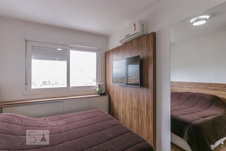 Suíte de apartamento à venda com 2 quartos, 60m² em São João, Porto Alegre