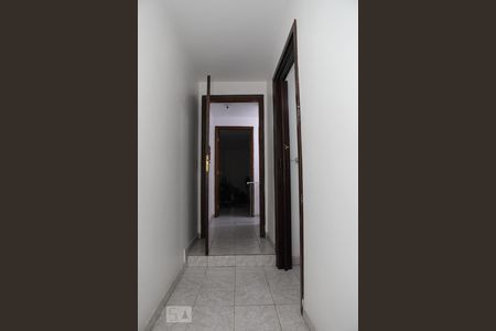 Corredor interno de casa à venda com 3 quartos, 195m² em Parque Terra Nova Ii, São Bernardo do Campo