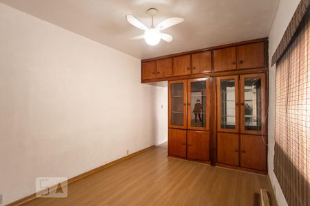 Casa para alugar com 360m², 4 quartos e 1 vagaSala