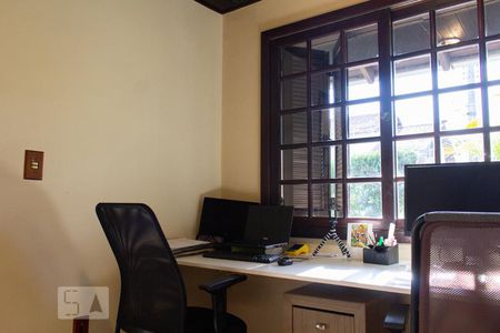 Escritório de casa à venda com 3 quartos, 330m² em Ipanema, Porto Alegre