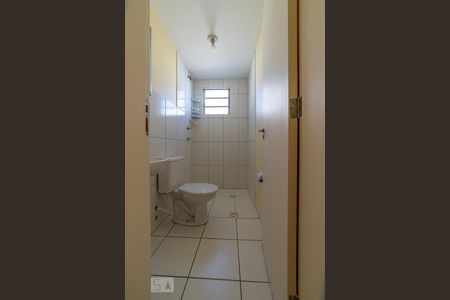 Banheiro de apartamento à venda com 2 quartos, 49m² em Loteamento Parque São Martinho, Campinas