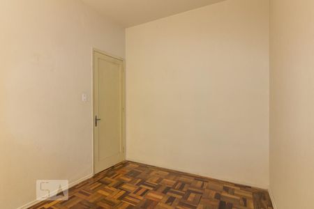 Quarto 2 de apartamento para alugar com 2 quartos, 72m² em Navegantes, Porto Alegre