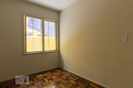 Quarto 2 de apartamento para alugar com 2 quartos, 72m² em Navegantes, Porto Alegre