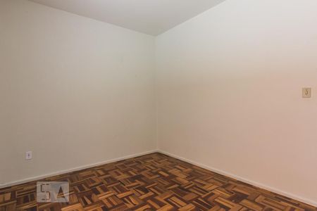 Quarto de apartamento para alugar com 2 quartos, 72m² em Navegantes, Porto Alegre