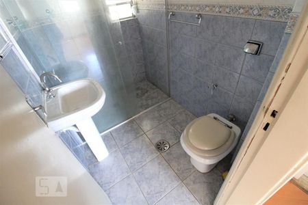 Banheiro de apartamento para alugar com 2 quartos, 57m² em Água Branca, São Paulo