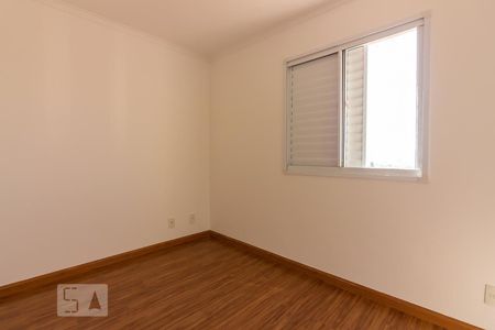 Quarto 1 de apartamento para alugar com 2 quartos, 52m² em Jardim Roberto, Osasco