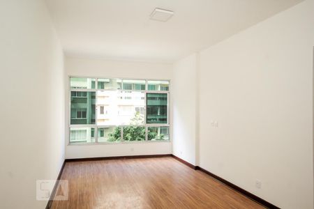 Sala de apartamento à venda com 3 quartos, 95m² em Copacabana, Rio de Janeiro