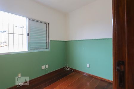 Quarto 1 de casa para alugar com 3 quartos, 200m² em Vila Carbone, São Paulo