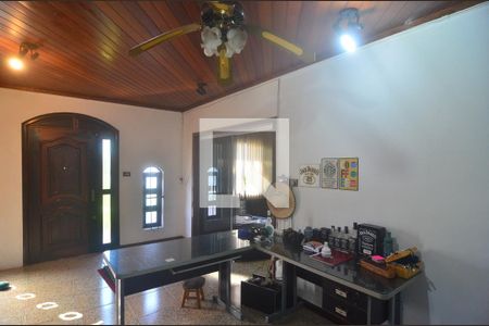 Sala de casa à venda com 3 quartos, 250m² em Igara, Canoas