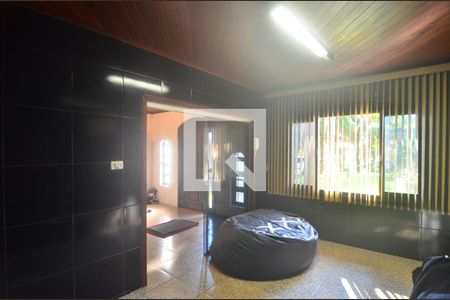 Escritório de casa à venda com 3 quartos, 250m² em Igara, Canoas