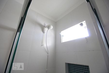 Banheiro de kitnet/studio para alugar com 1 quarto, 53m² em Saco dos Limões, Florianópolis
