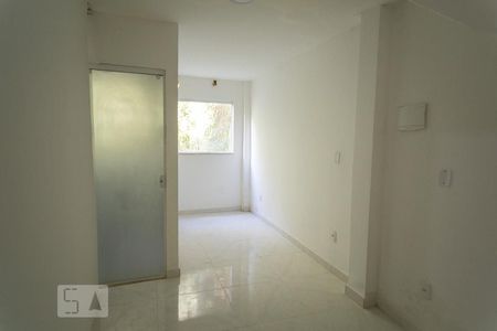 Suite 1 de casa para alugar com 2 quartos, 100m² em Vargem Grande, Rio de Janeiro