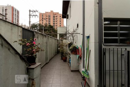 Casa para alugar com 128m², 2 quartos e 2 vagas Casa para alugar com 128m², 2 quartos e 2 vagasárea externa