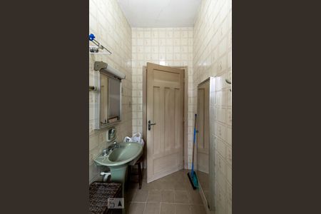 Casa para alugar com 128m², 2 quartos e 2 vagas Casa para alugar com 128m², 2 quartos e 2 vagasBanheiro