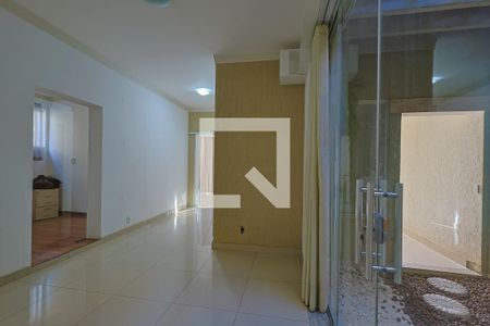Sala 2 de casa à venda com 3 quartos, 400m² em Nova Floresta, Belo Horizonte