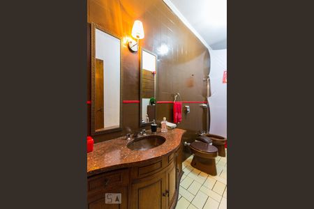 Banheiro 1 de casa para alugar com 3 quartos, 270m² em Santa Teresinha, São Paulo