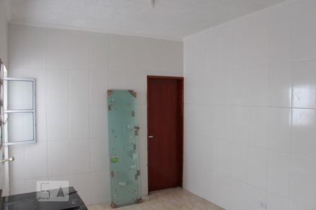 Sala/Cozinha de kitnet/studio para alugar com 2 quartos, 60m² em Vila Bertioga, São Paulo