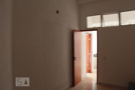 Quarto 1  de kitnet/studio para alugar com 2 quartos, 60m² em Vila Bertioga, São Paulo