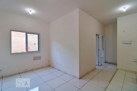 Sala de apartamento para alugar com 2 quartos, 40m² em Parque Esmeralda, São Paulo