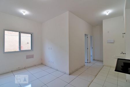 Sala de apartamento para alugar com 2 quartos, 40m² em Parque Esmeralda, São Paulo