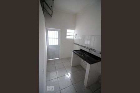 Sala/Cozinha de kitnet/studio para alugar com 1 quarto, 40m² em Vila Bertioga, São Paulo