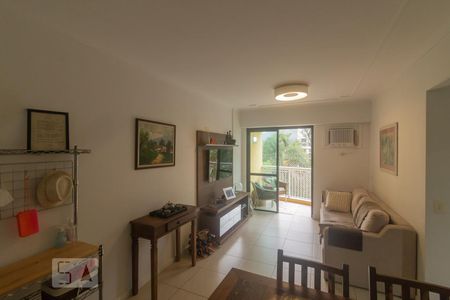 Sala de apartamento para alugar com 3 quartos, 70m² em Recreio dos Bandeirantes, Rio de Janeiro