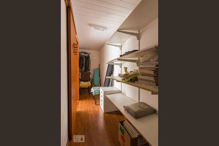 Closet de apartamento à venda com 3 quartos, 68m² em Sarandi, Porto Alegre