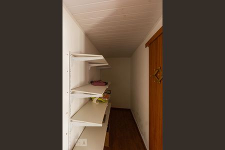 Closet de apartamento à venda com 3 quartos, 68m² em Sarandi, Porto Alegre