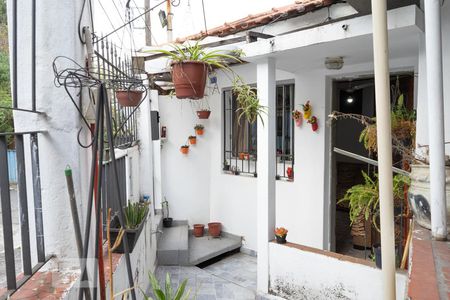 Entrada de casa à venda com 3 quartos, 150m² em Vila Nivi, São Paulo