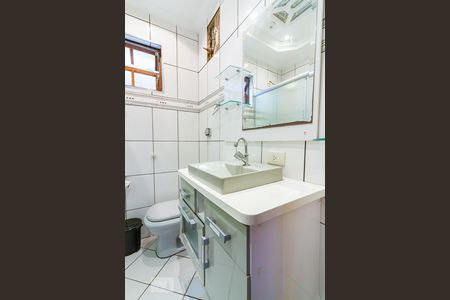 Banheiro de casa à venda com 2 quartos, 60m² em Bussocaba, Osasco