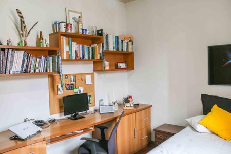 Casa para alugar com 300m², 4 quartos e 4 vagas Casa para alugar com 300m², 4 quartos e 4 vagasQuarto 1