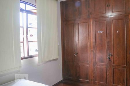 Casa para alugar com 300m², 4 quartos e 4 vagas Casa para alugar com 300m², 4 quartos e 4 vagasQuarto 1