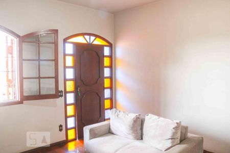 Casa para alugar com 300m², 4 quartos e 4 vagas Casa para alugar com 300m², 4 quartos e 4 vagasSala de TV superior