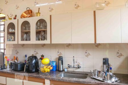 Casa para alugar com 300m², 4 quartos e 4 vagas Casa para alugar com 300m², 4 quartos e 4 vagasCozinha